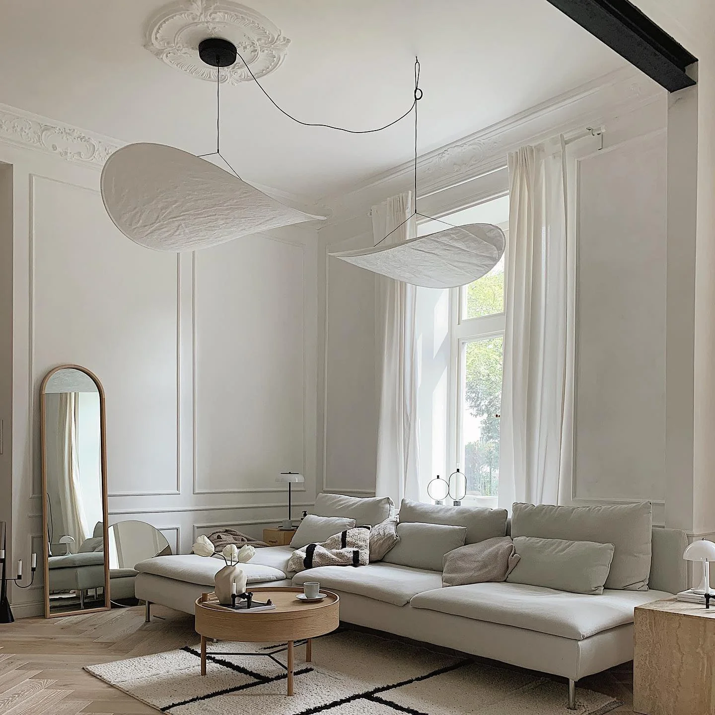 Avenor Sculptural Pendant Light - Image 4