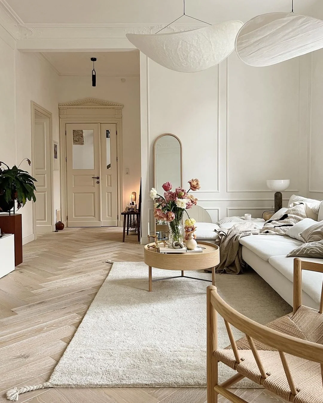 Avenor Sculptural Pendant Light - Image 3