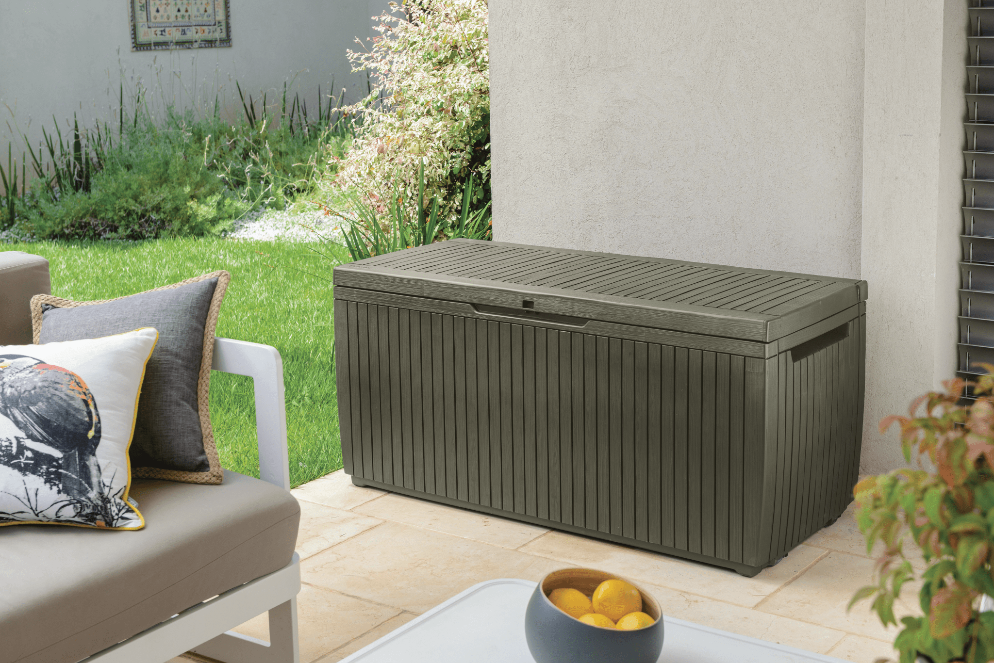 Keter Springwood 305L Storage Box - Green - Image 6