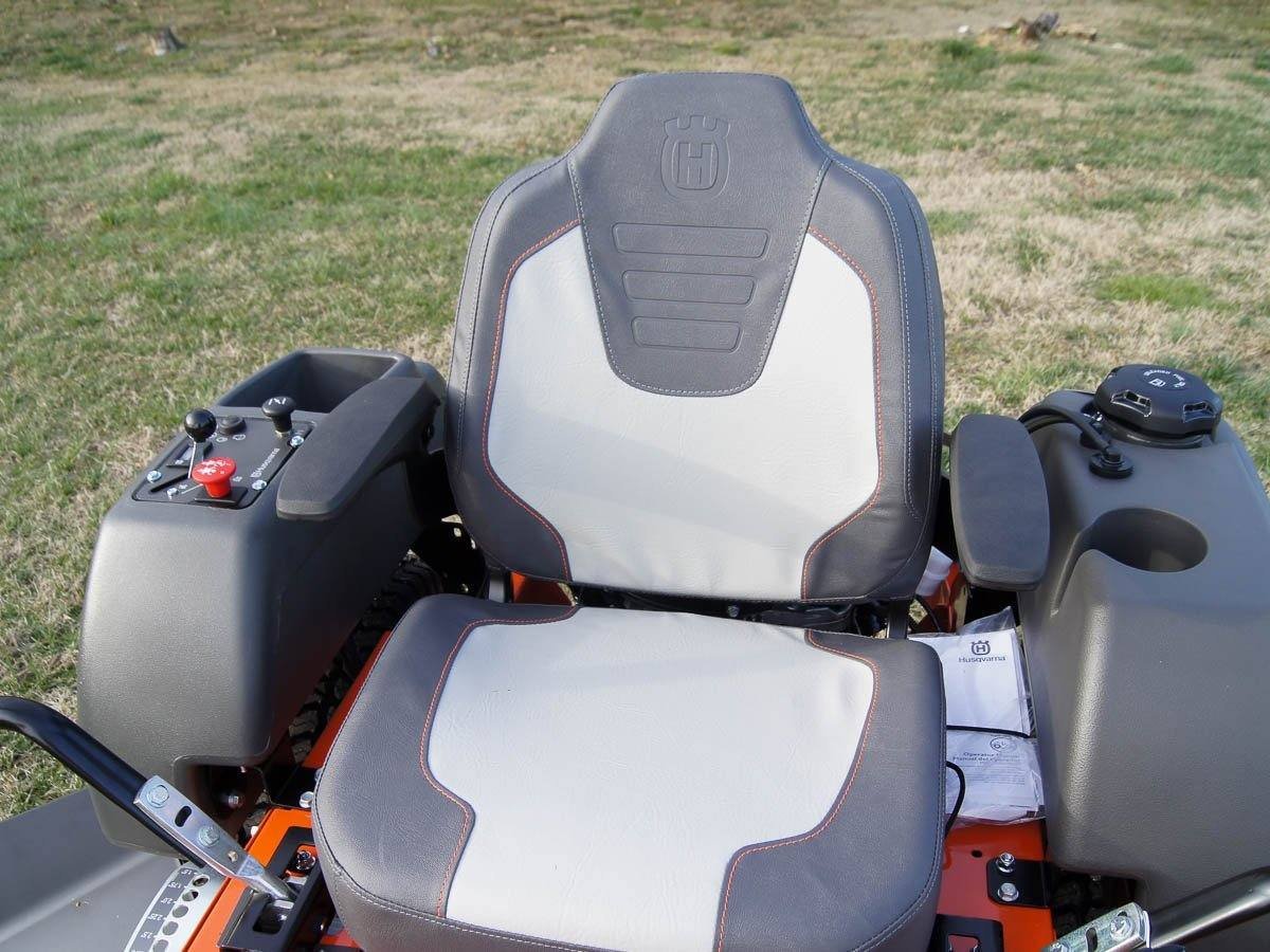 Husqvarna MZ61 61" Zero Turn Lawn Mower 24HP KAW (Scratch and Dent) - Image 2